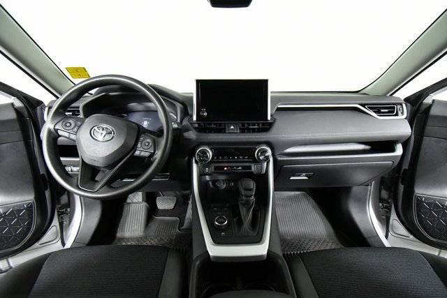 Used 2023 Toyota RAV4 LE image 18