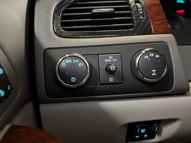 Used 2014 Chevrolet Silverado 2500 LTZ w/ LTZ Plus Package image 41