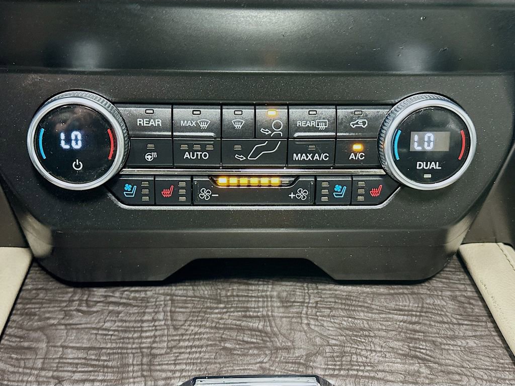 Used 2021 Ford Expedition Max Limited image 17