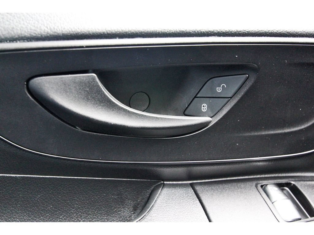 Used 2023 Mercedes-Benz Metris Passenger image 22