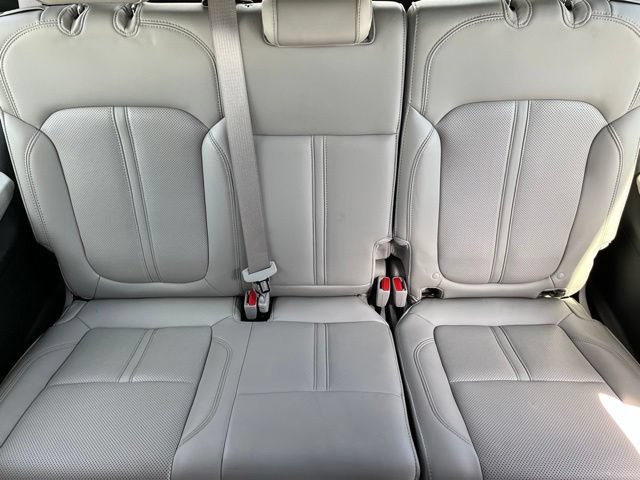Used 2025 Jeep Wagoneer 4WD image 11