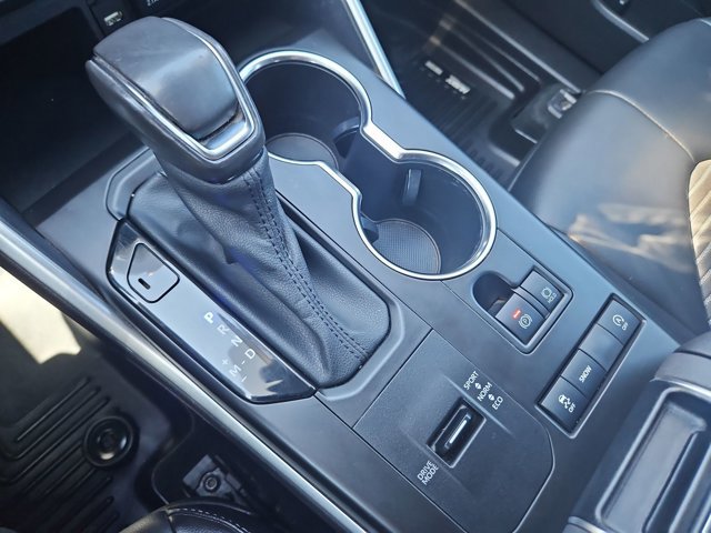 Used 2021 Toyota Highlander XSE image 11