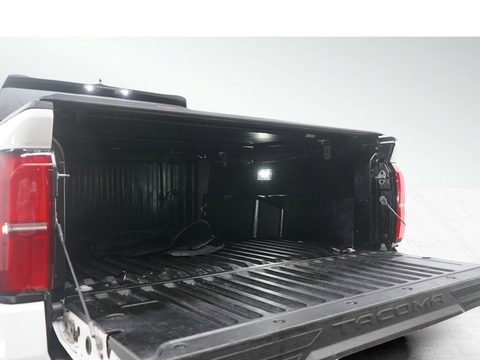 Used 2024 Toyota Tacoma SR5 image 18