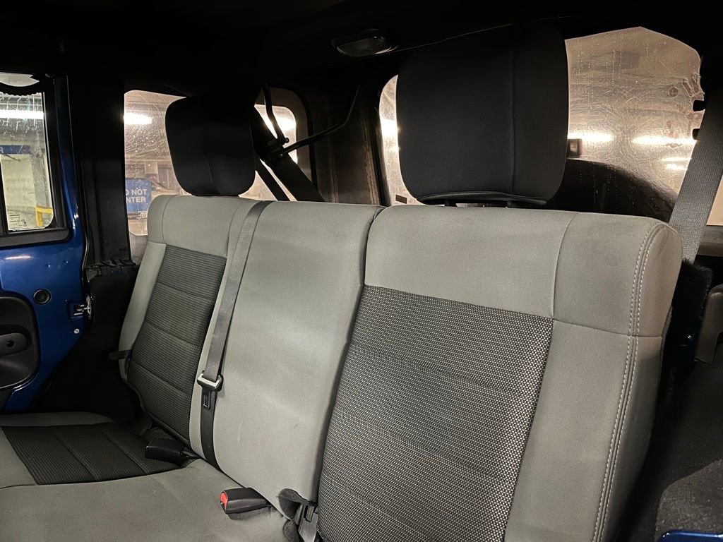 Used 2009 Jeep Wrangler Unlimited X RWD image 15