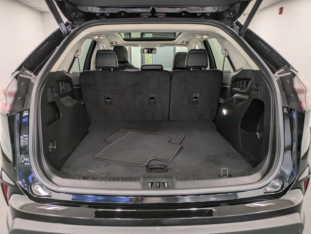 Used 2022 Ford Edge SEL w/ Convenience Package image 24
