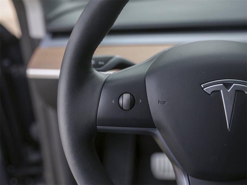 Used 2022 Tesla Model Y Performance image 18