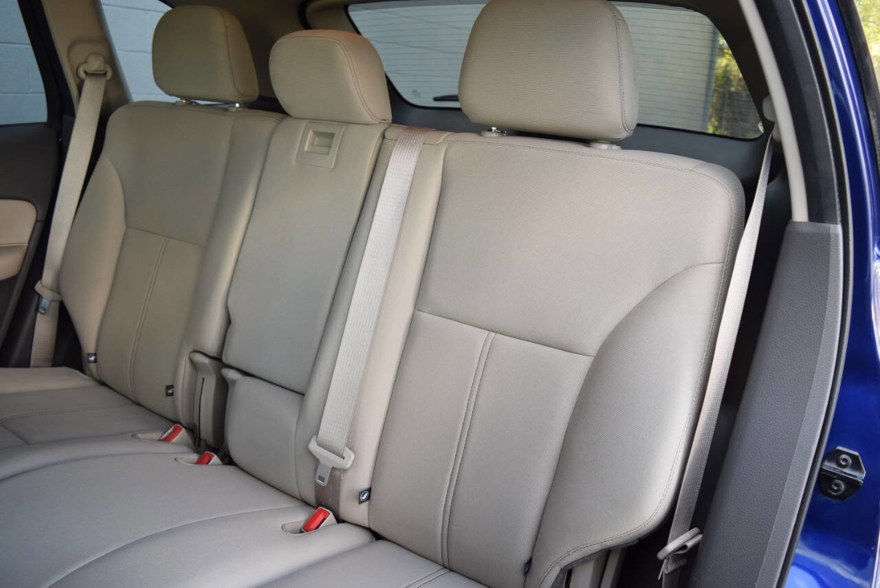 Used 2013 Ford Edge SE image 37