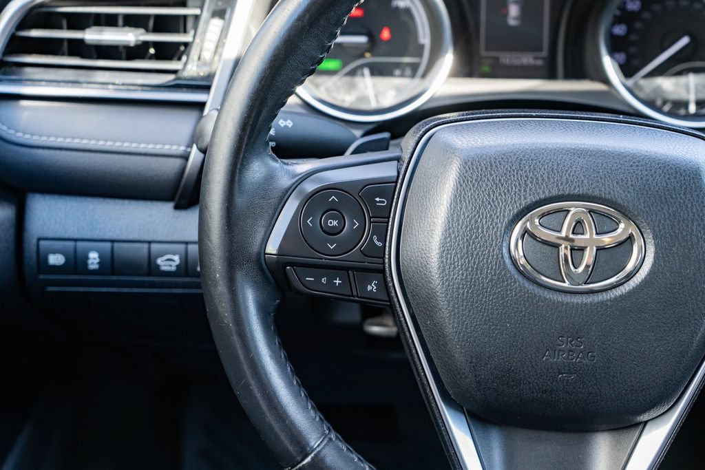 Used 2020 Toyota Camry SE FWD image 13