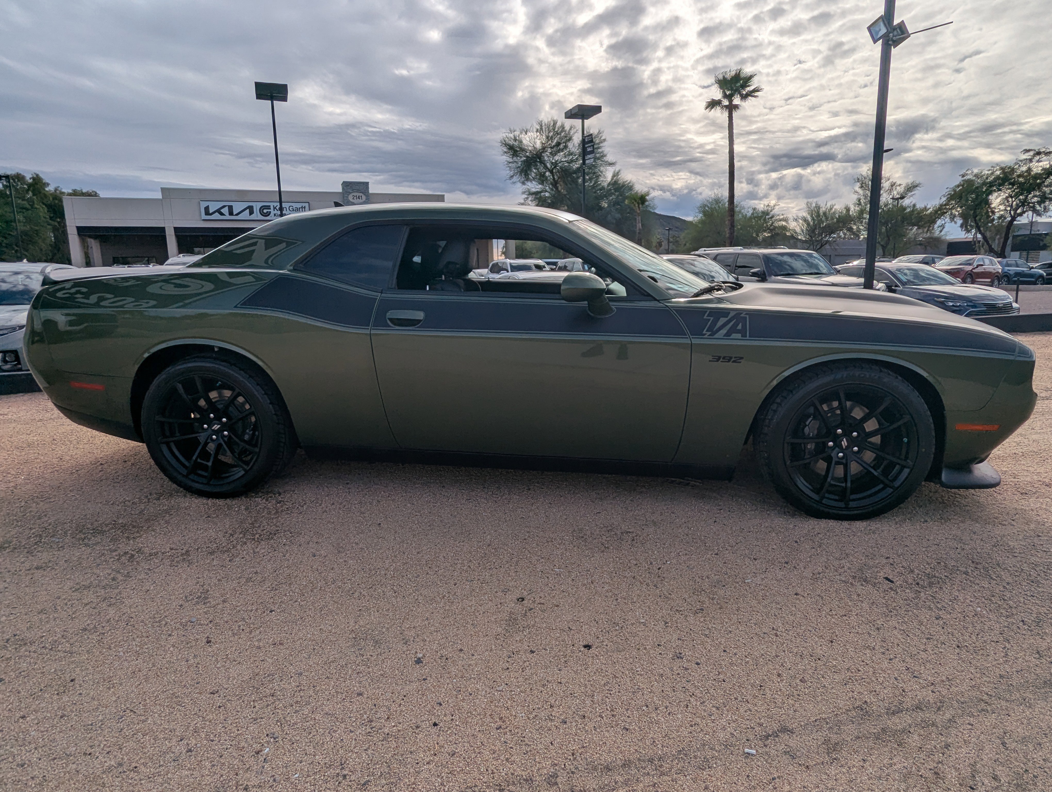 Used 2022 Dodge Challenger R/T Scat Pack w/ T/A Package image 2