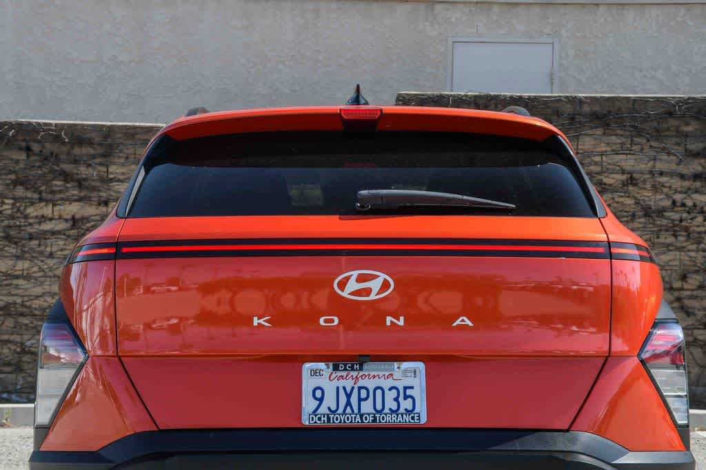 Used 2024 Hyundai Kona SEL image 9
