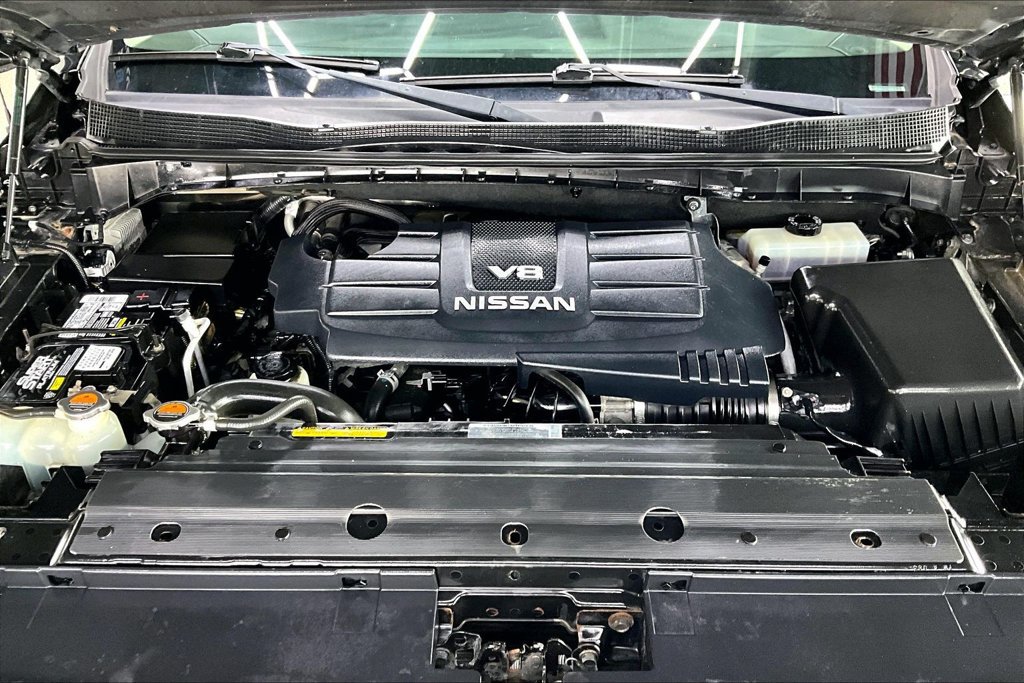 Used 2017 Nissan Titan SL AWD/4WD image 30