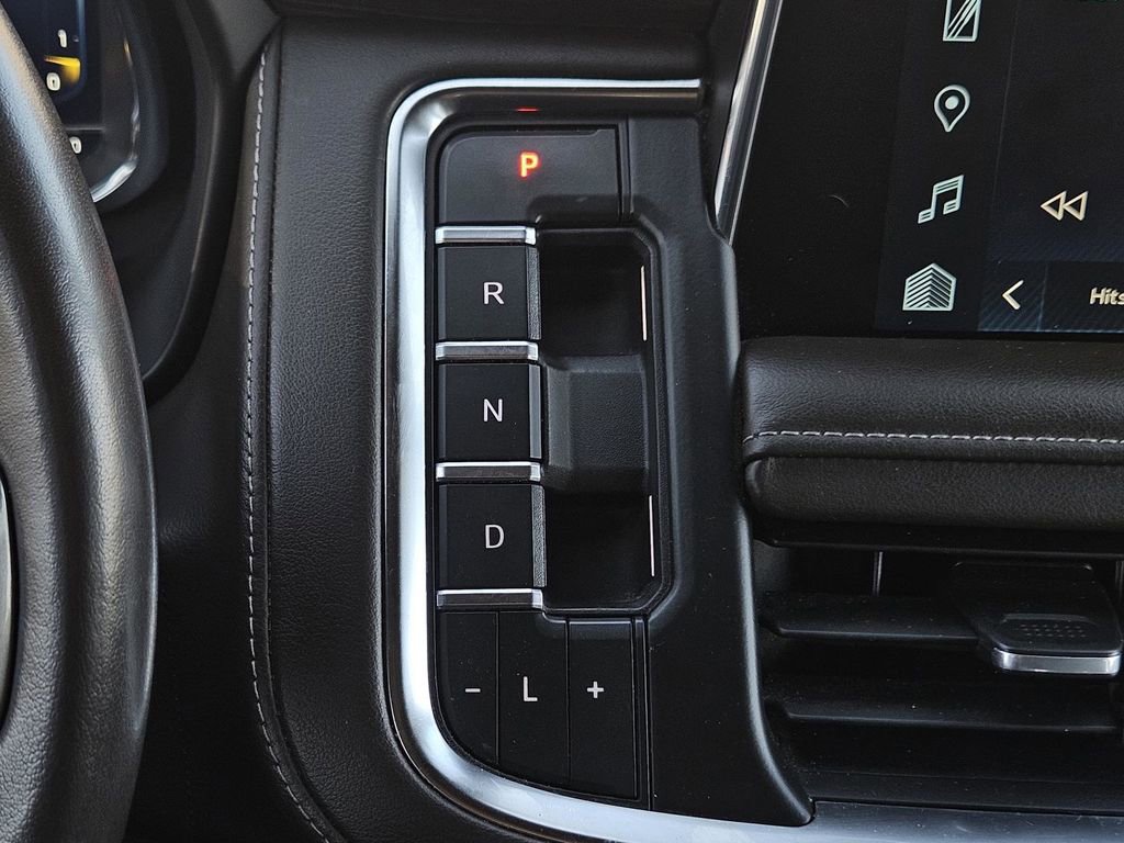 Used 2022 Chevrolet Tahoe LT w/ Luxury Package image 28