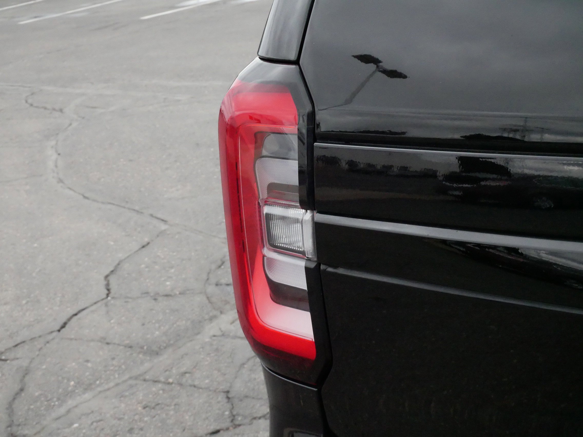 Used 2022 Ford Expedition Max Limited image 17