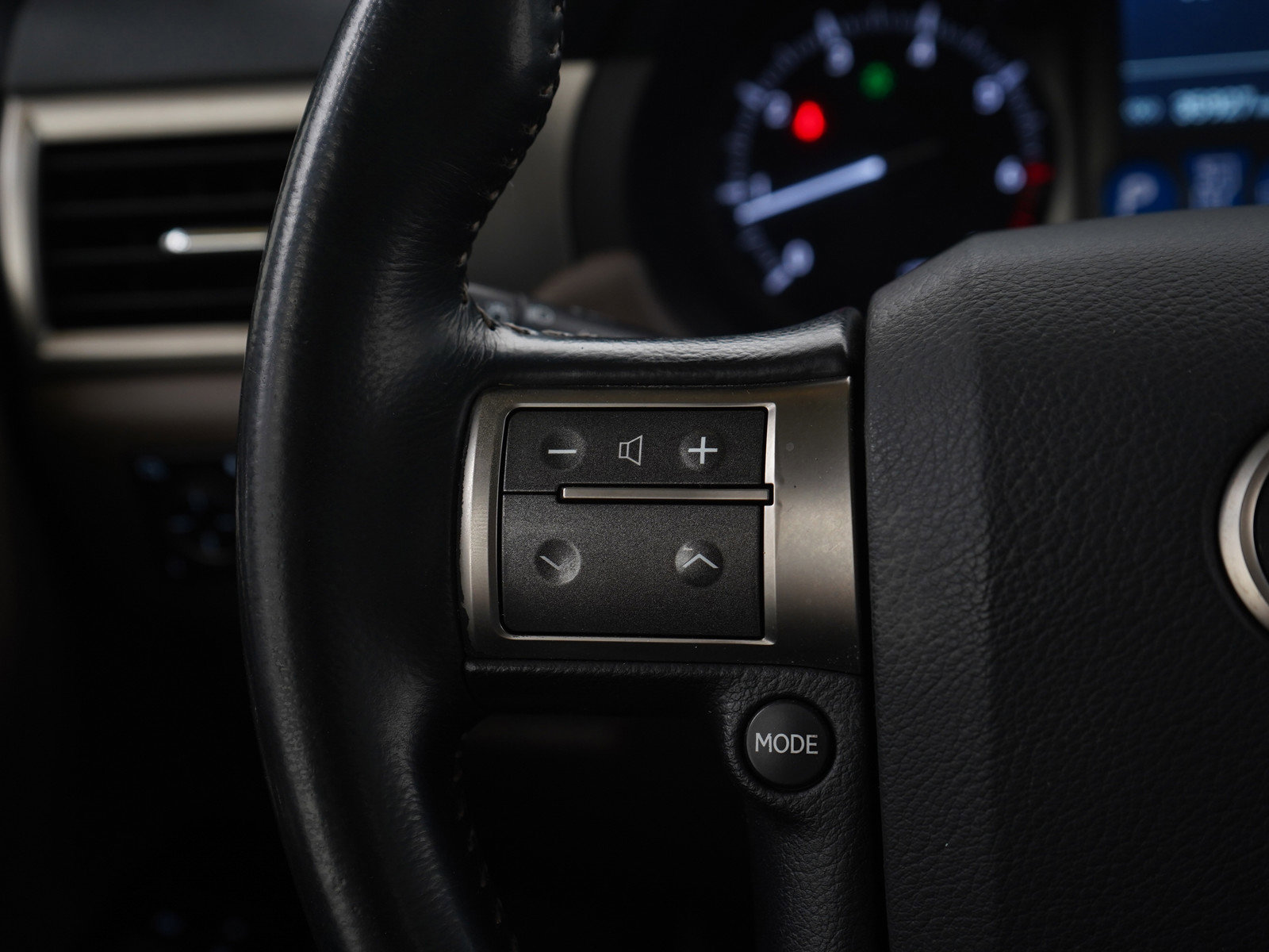 Used 2019 Lexus GX 460 image 26