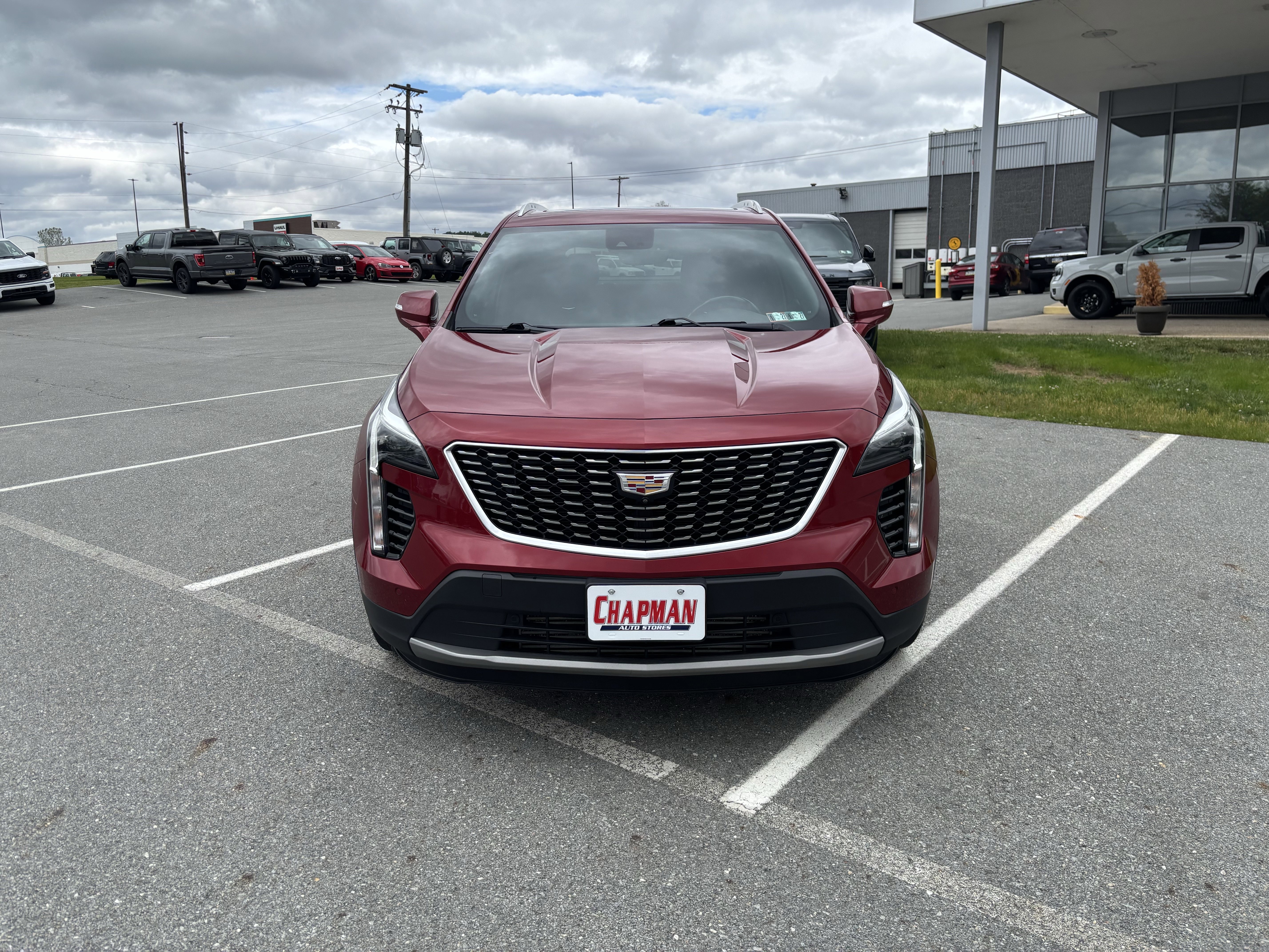 Used 2019 Cadillac XT4 Premium Luxury w/ Enhanced Visibility Package AWD/4WD image 2