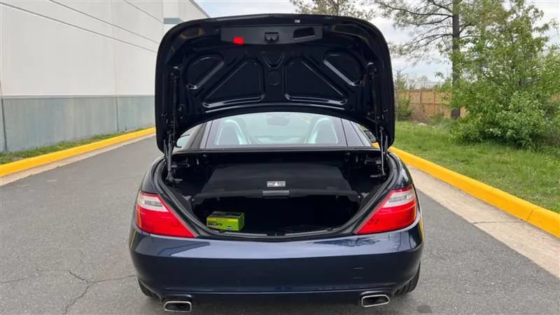 Used 2014 Mercedes-Benz SLK 250 image 38