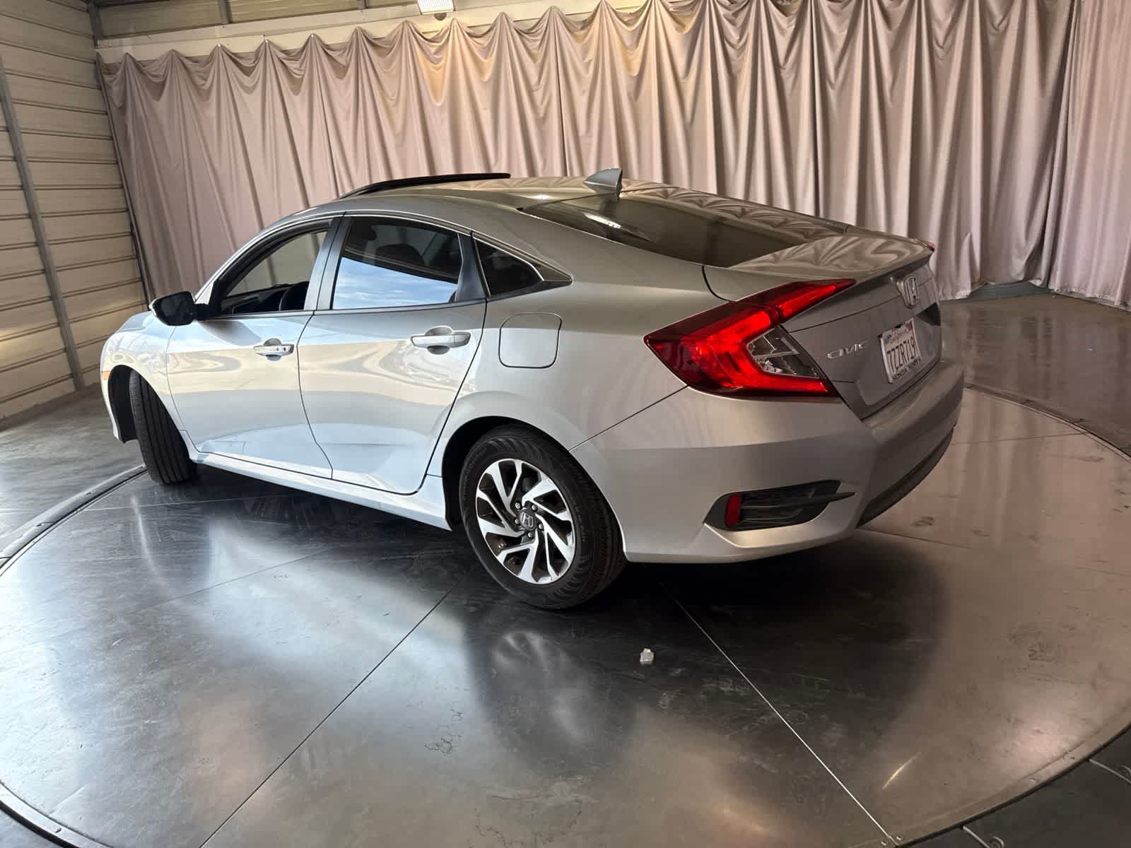 Used 2017 Honda Civic EX image 5