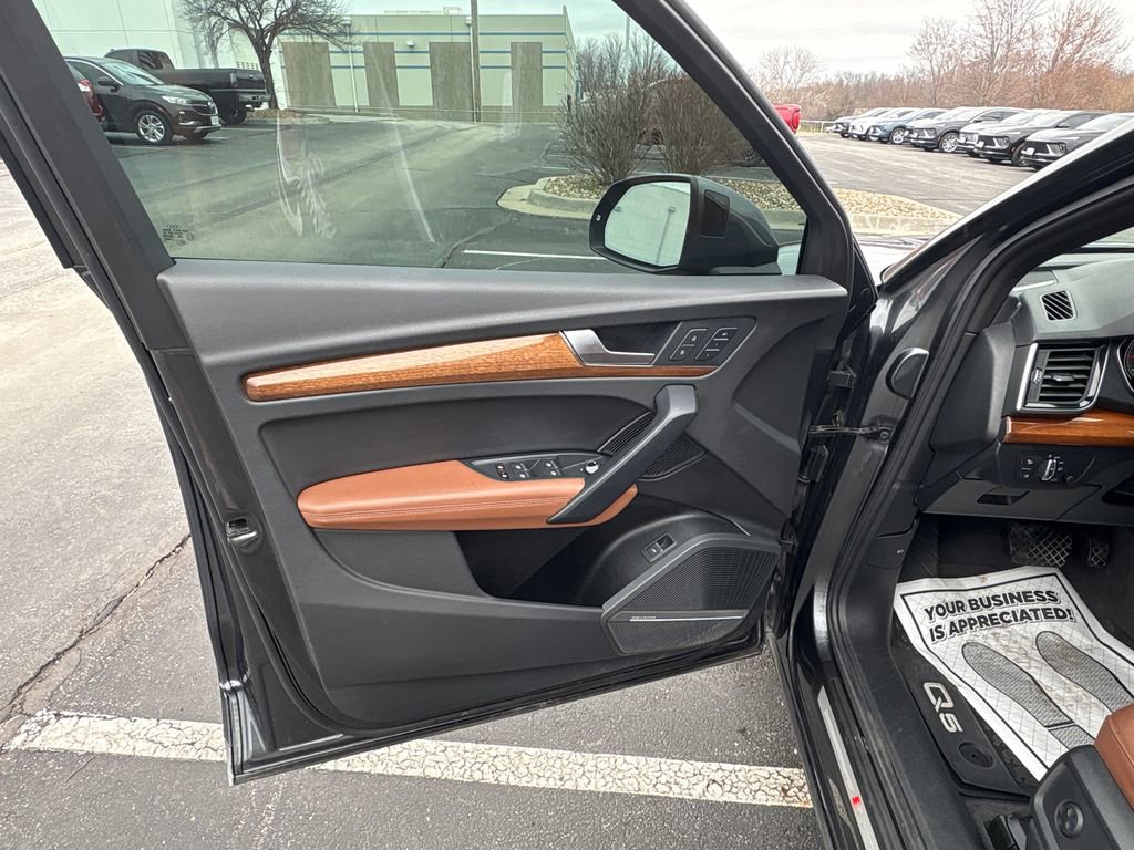 Used 2022 Audi Q5 2.0T Premium Plus image 17