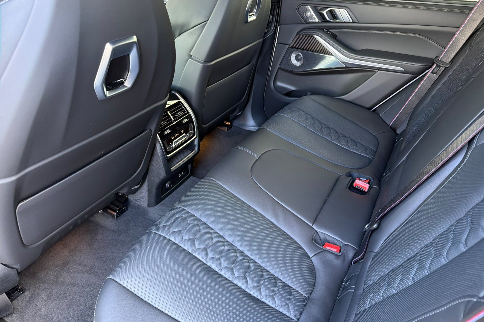 New 2026 BMW X5 M Competition w/ Executive Package AWD/4WD image 11