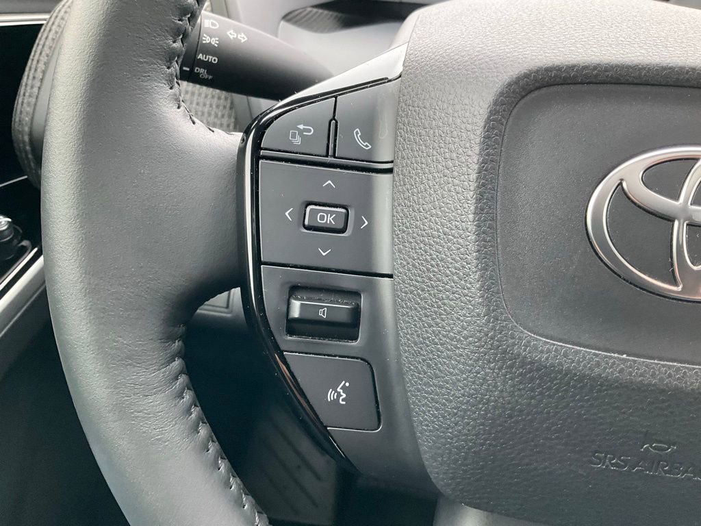 Used 2024 Toyota bZ4X XLE w/ Weather Package image 4