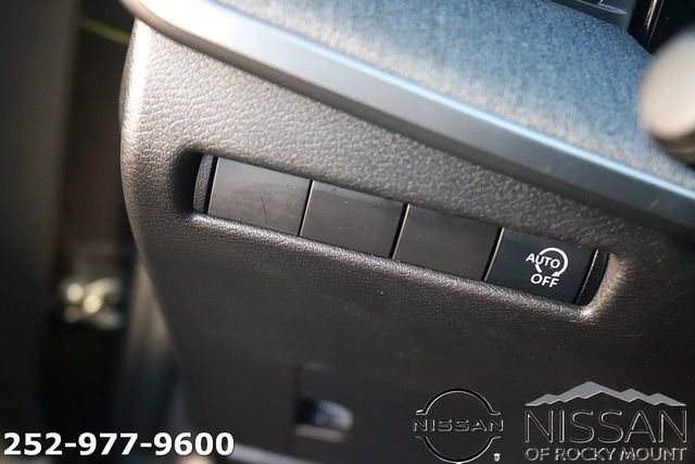 Used 2025 Nissan Kicks SV w/ Charging Package image 23
