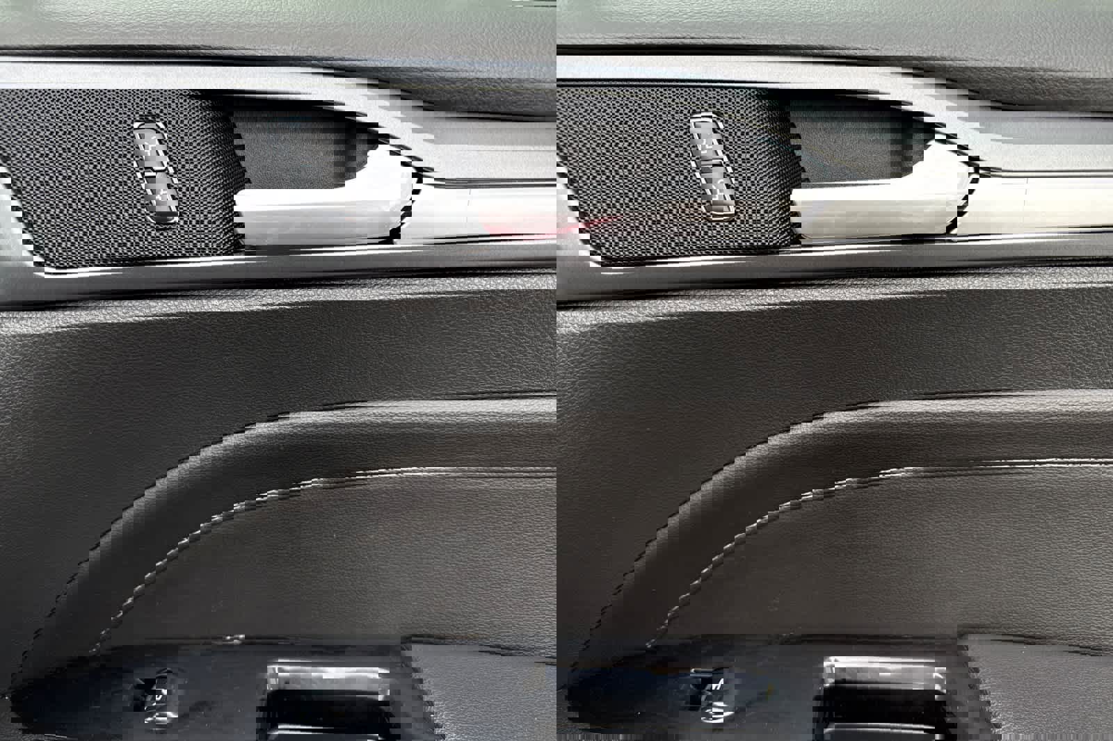 Used 2015 Ford Fusion Titanium image 18