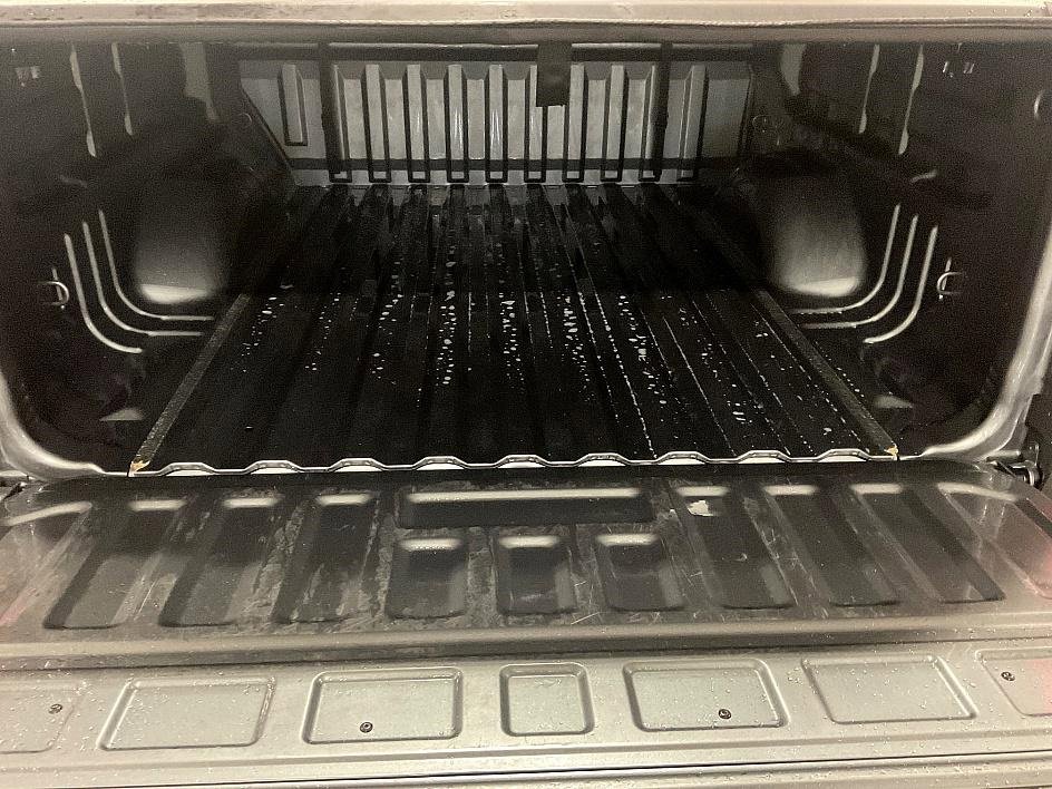 Used 2022 Chevrolet Colorado LT w/ LT Convenience Package image 15