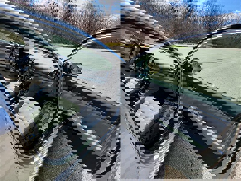 Used 2017 Hyundai Elantra SE image 21