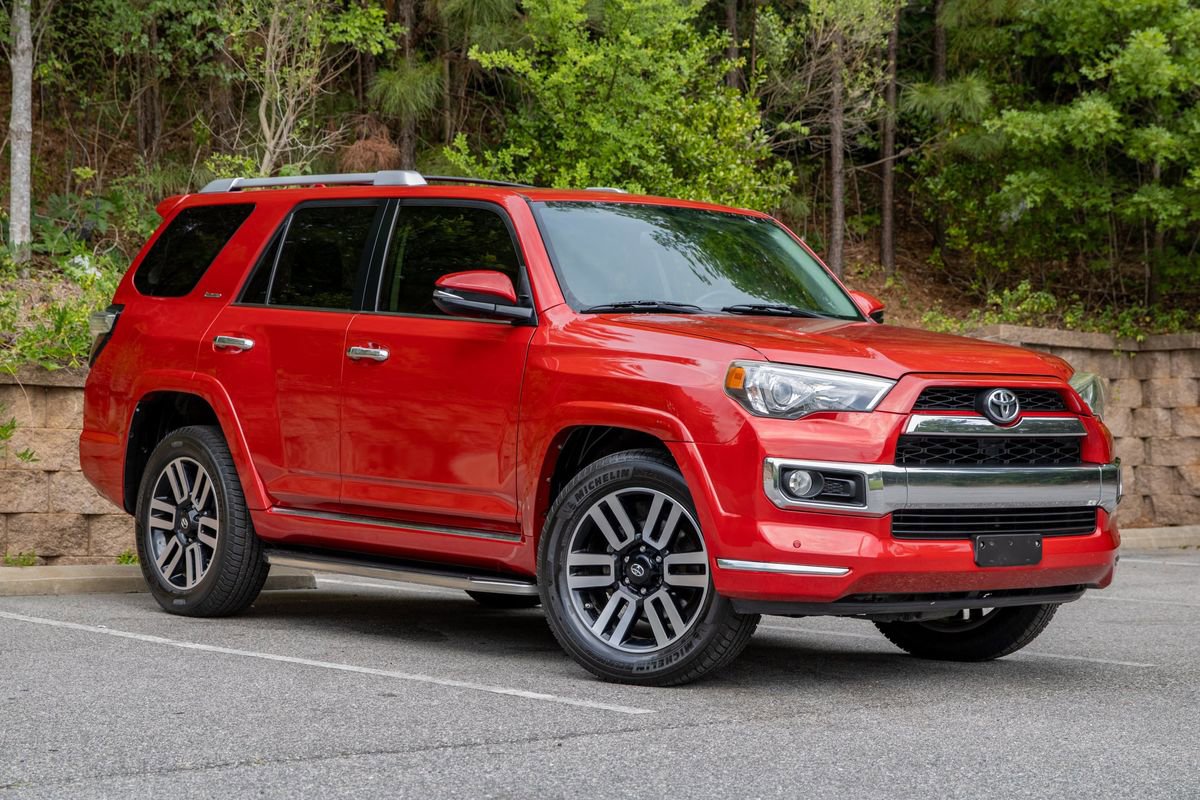 Used 2016 Toyota 4Runner Limited AWD/4WD image 3