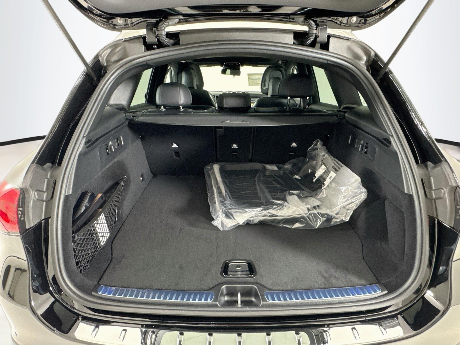 New 2027 Mercedes-Benz GLC 300 4MATIC image 29