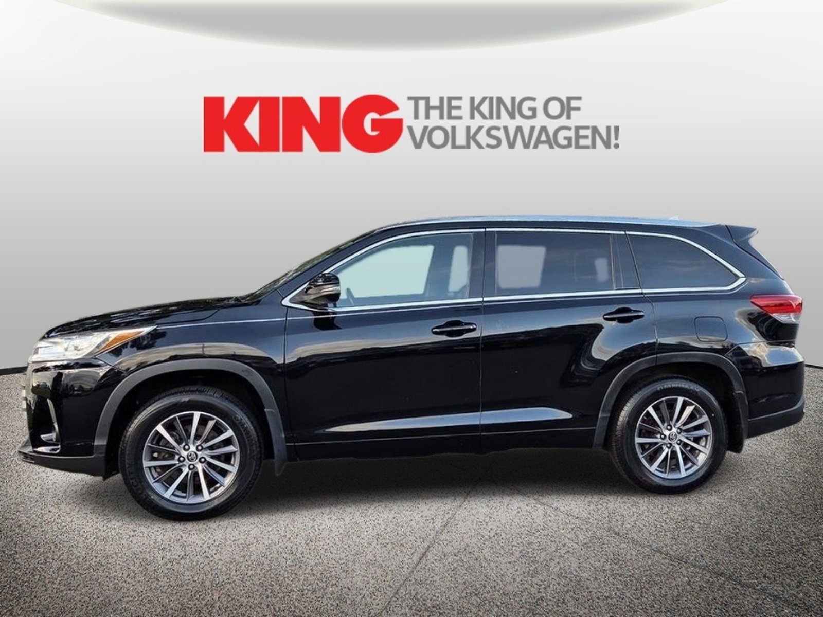 Used 2018 Toyota Highlander XLE AWD/4WD image 7