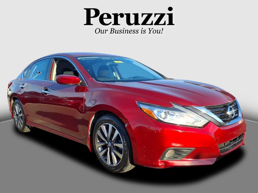 Used 2017 Nissan Altima 2.5 SV image 1