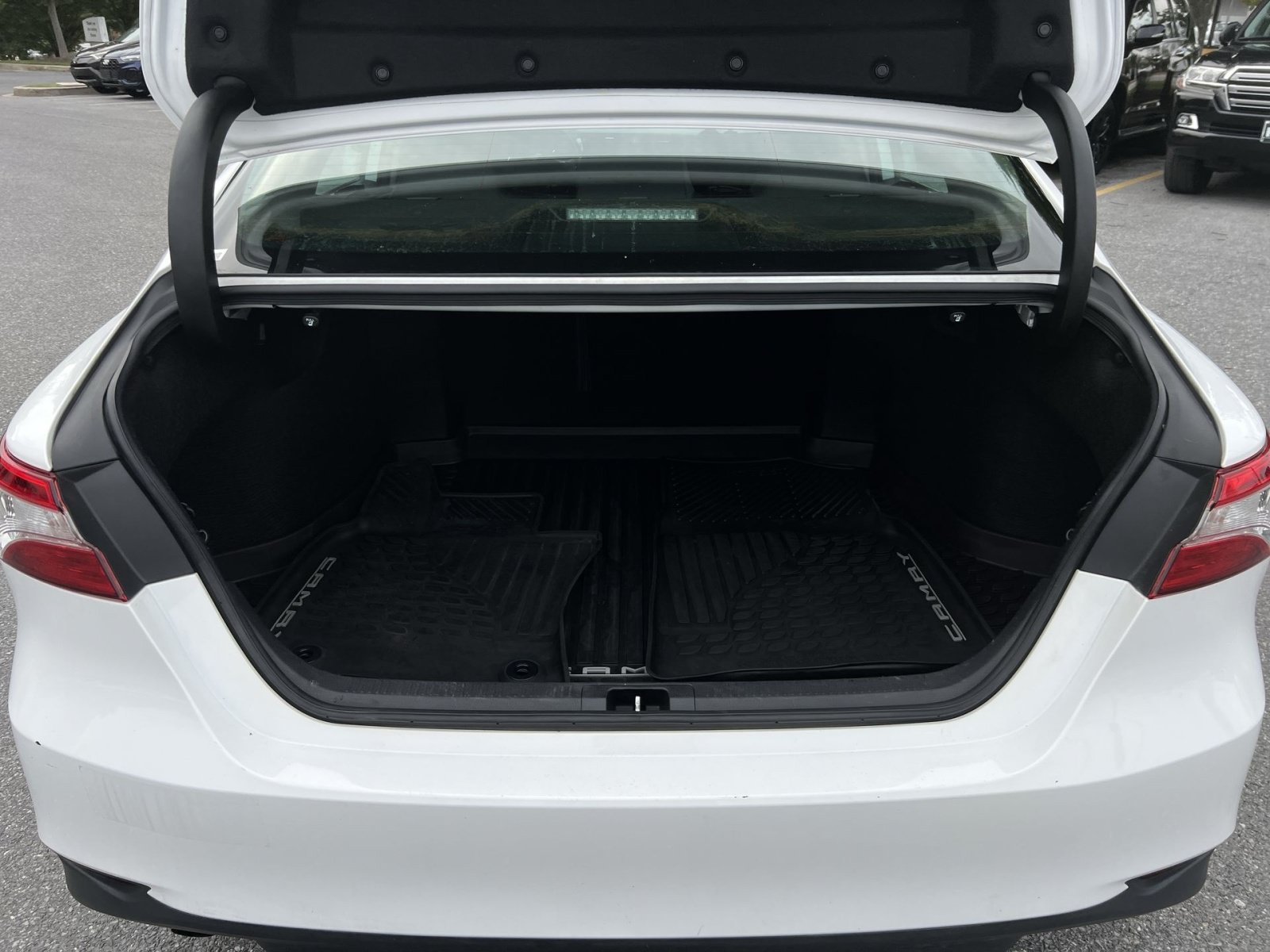 Used 2019 Toyota Camry LE FWD image 24