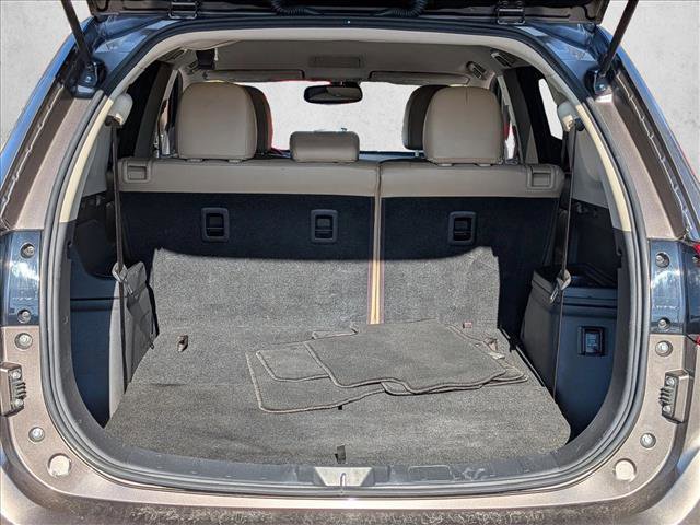 Used 2017 Mitsubishi Outlander SEL image 6