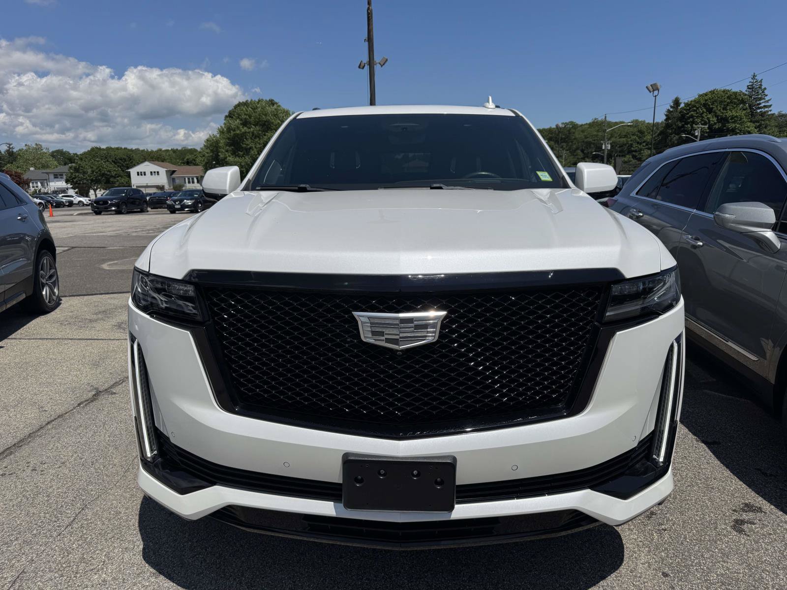 Certified 2023 Cadillac Escalade Sport Platinum w/ LPO, ONYX Package AWD/4WD image 2