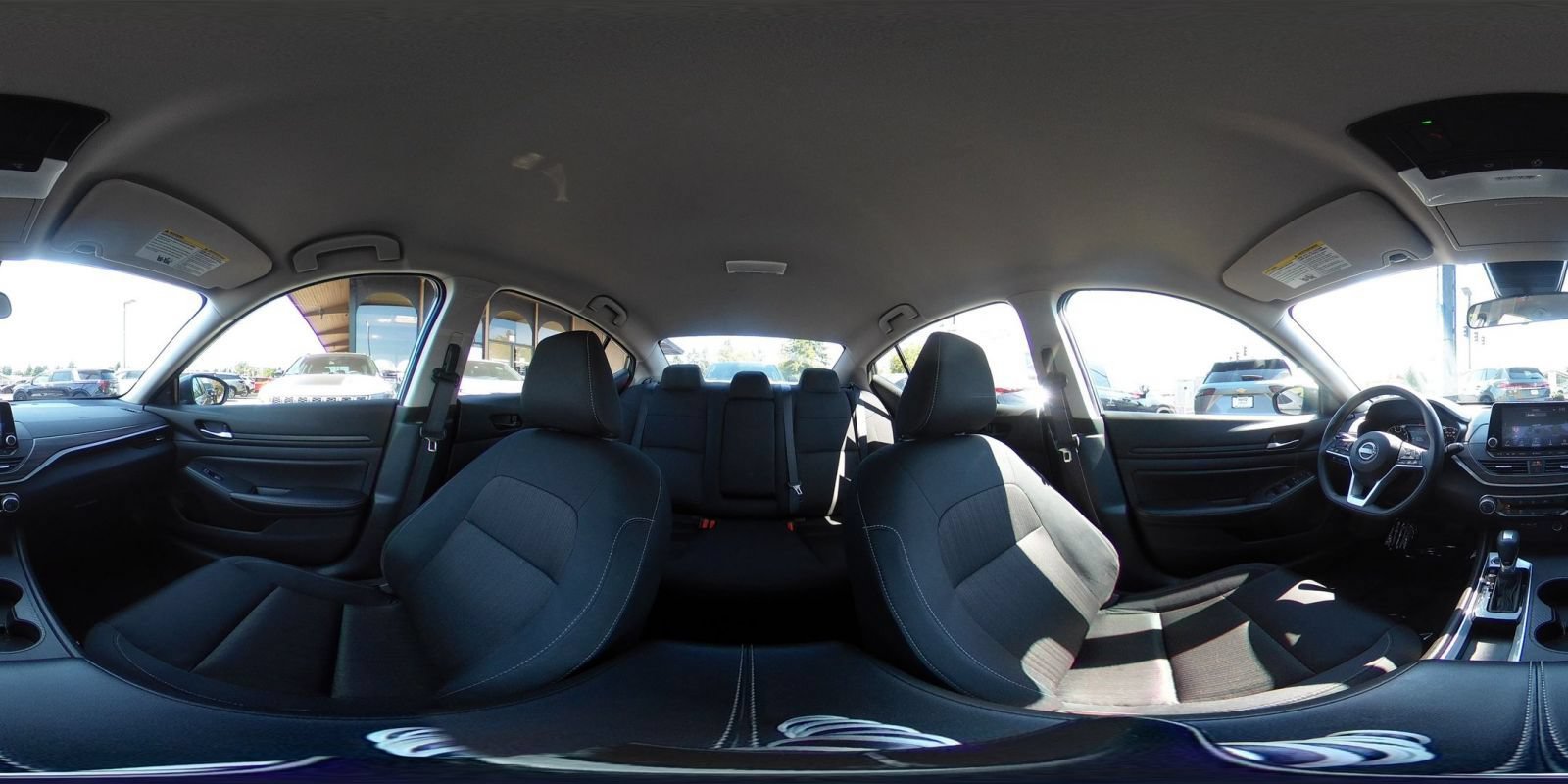 Used 2025 Nissan Altima 2.5 SV FWD image 43