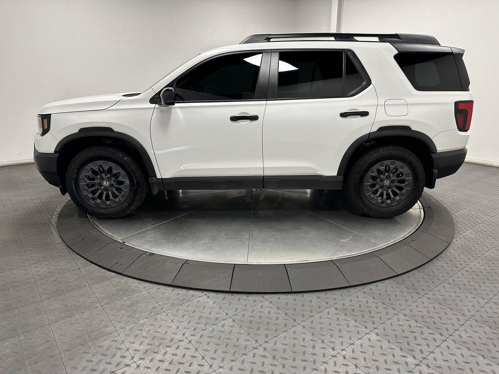 Certified 2026 Honda Passport TrailSport image 8