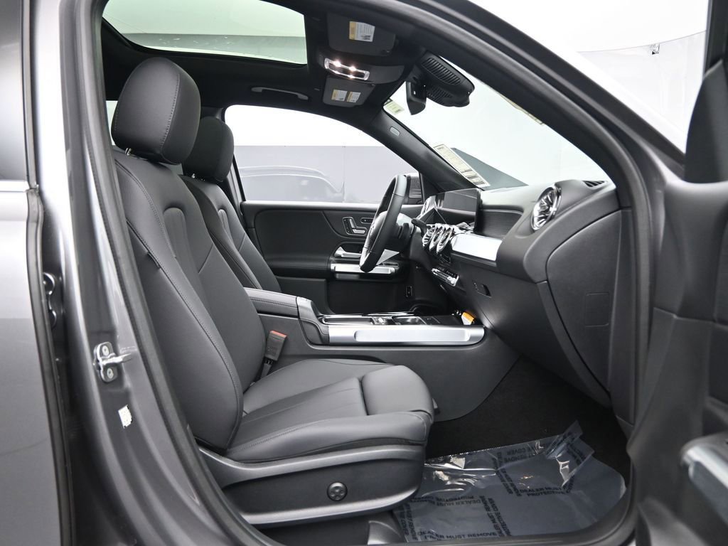New 2026 Mercedes-Benz GLB 250 4MATIC image 24