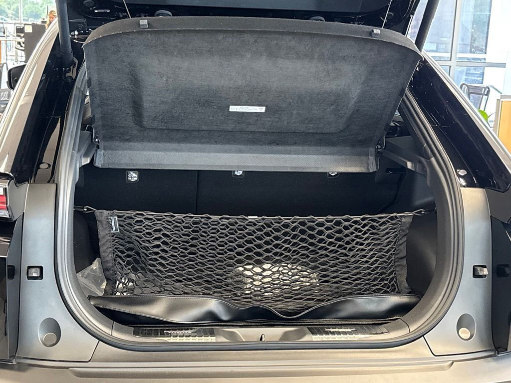 New 2026 Toyota C-HR AWD/4WD image 4