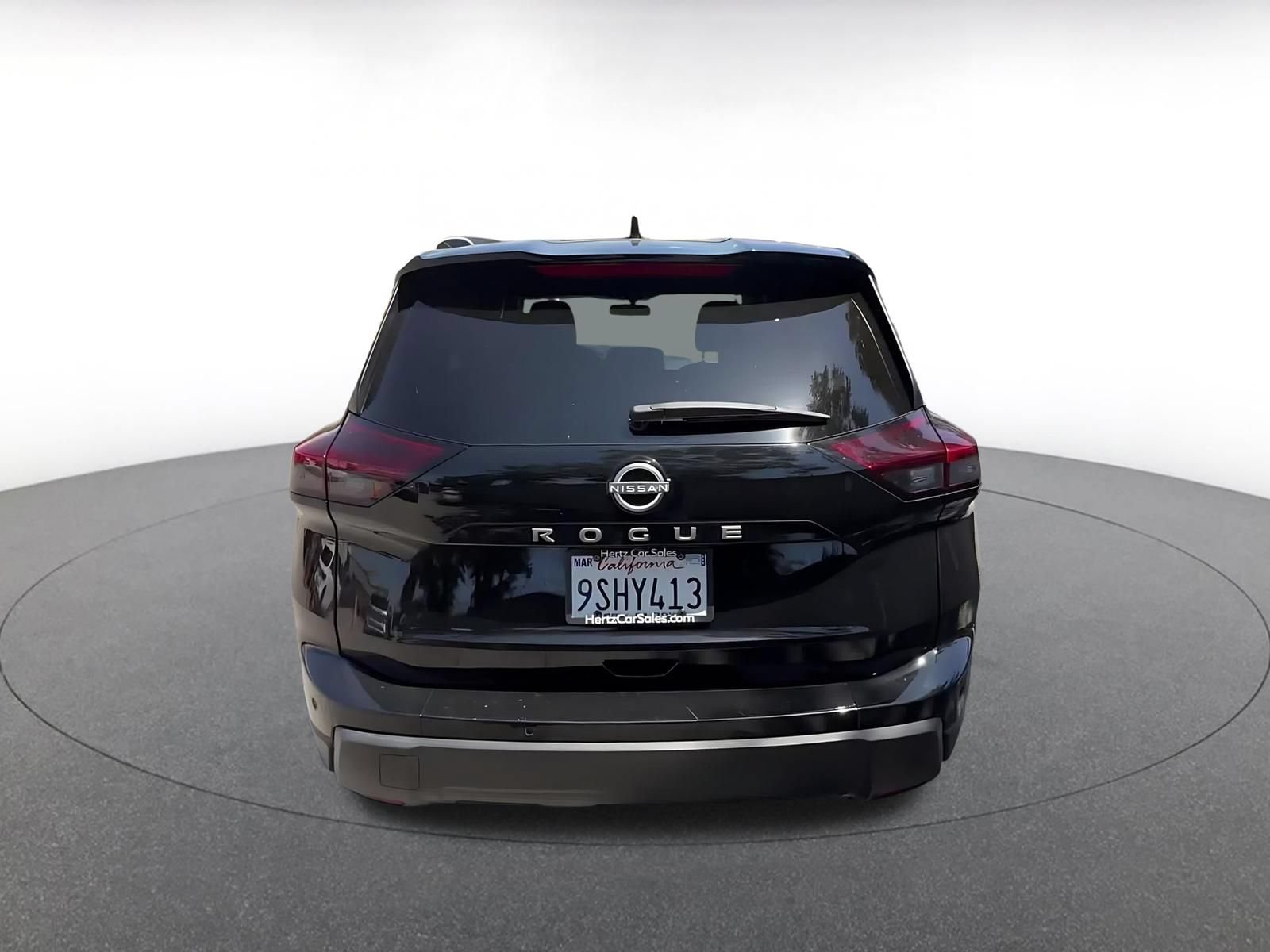 Used 2025 Nissan Rogue SV FWD image 12
