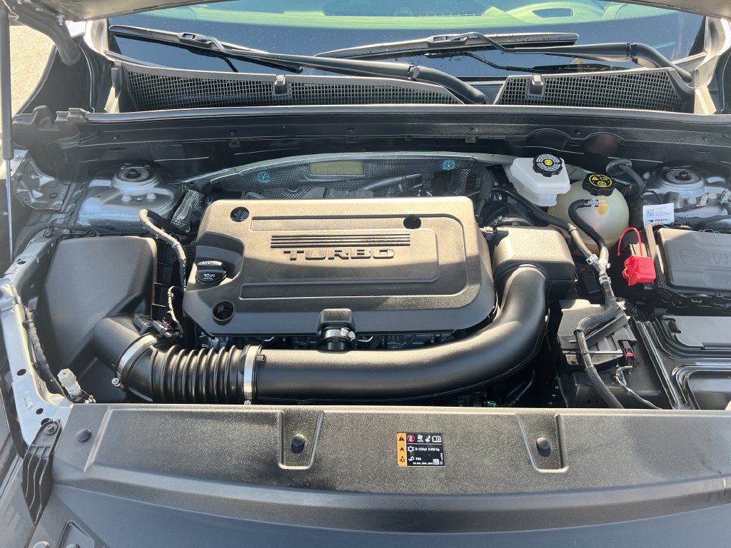 Used 2023 Buick Envision Essence AWD/4WD image 36