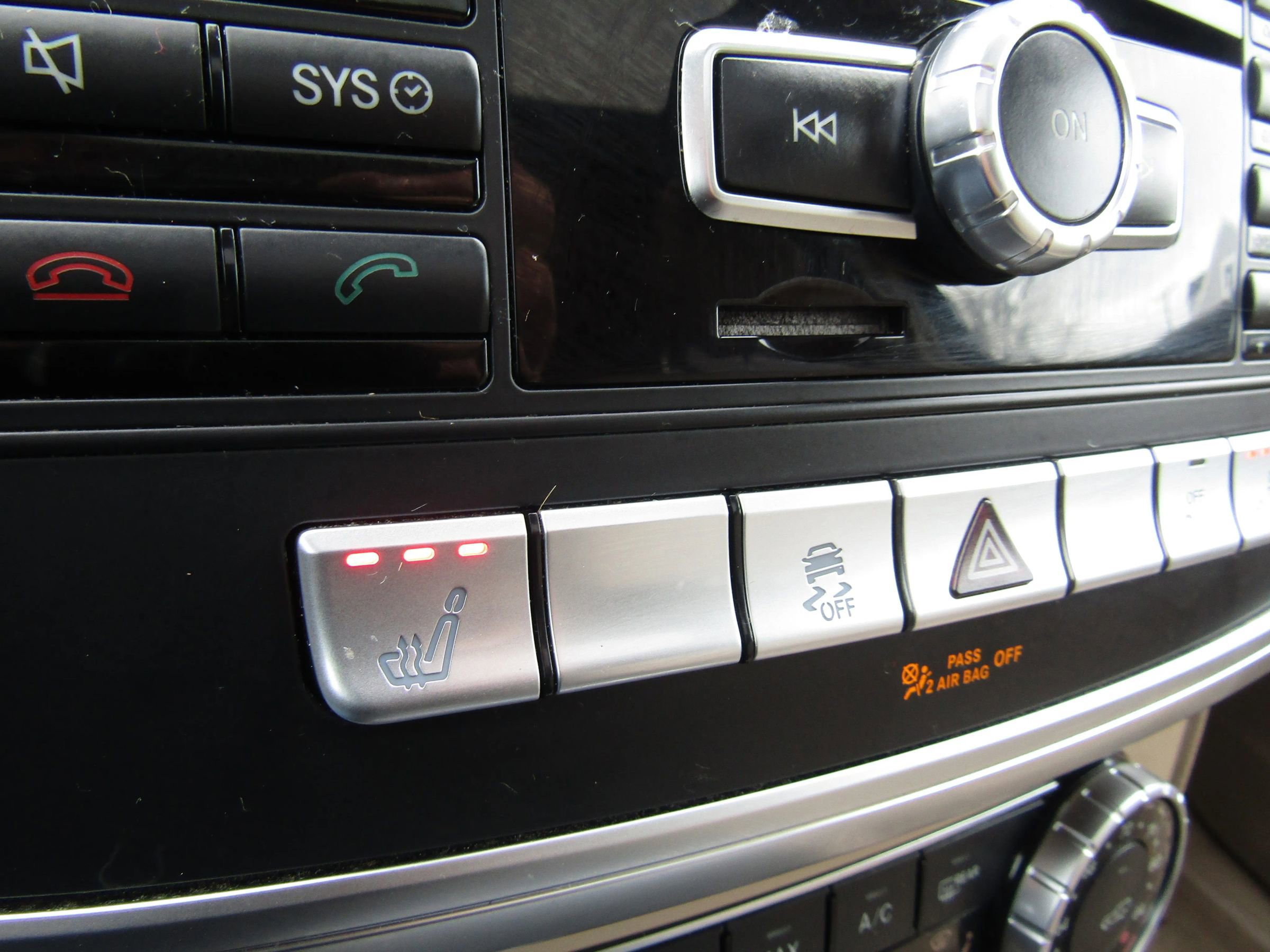 Used 2015 Mercedes-Benz GL 320 BlueTEC 4MATIC image 30