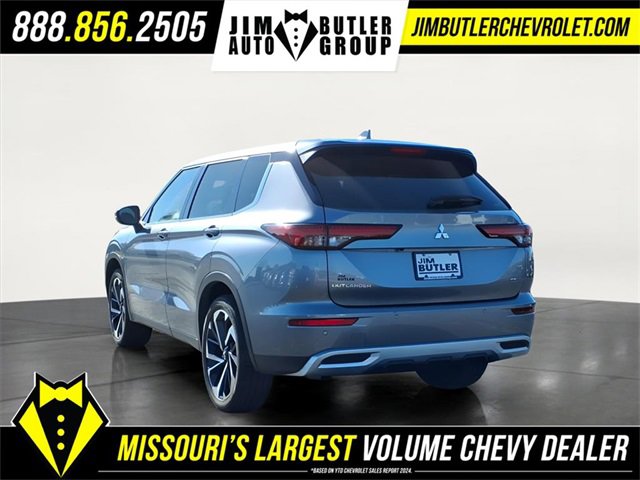 Used 2024 Mitsubishi Outlander AWD image 2