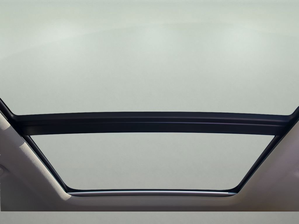 Certified 2026 Volvo XC40 B5 Plus w/ Protection Package Premier image 14