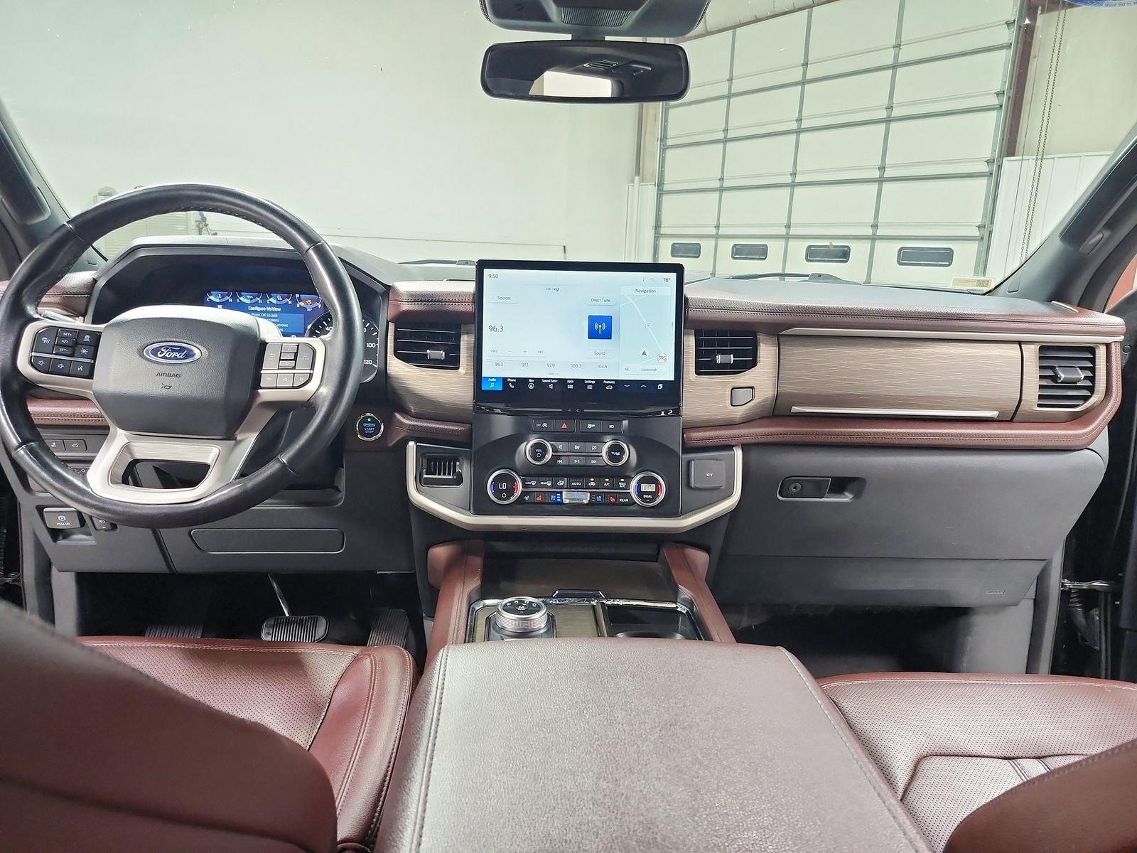 Used 2024 Ford Expedition Limited image 26