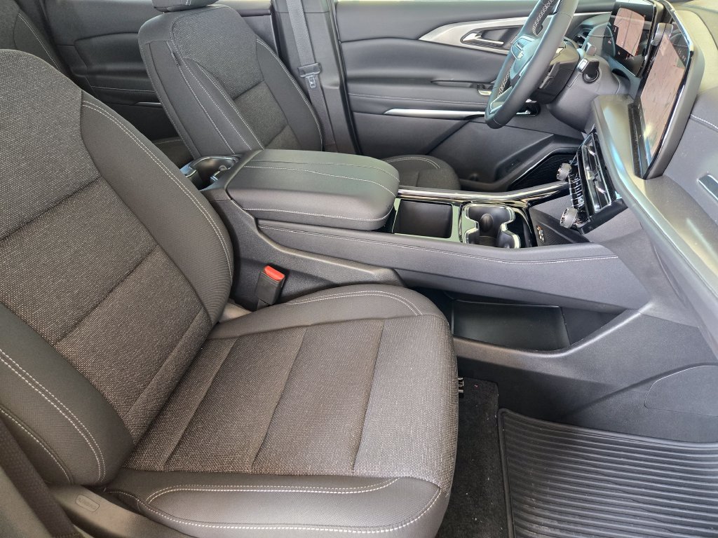 New 2026 Chevrolet Traverse LT w/ Enhanced Driving Package FWD image 11