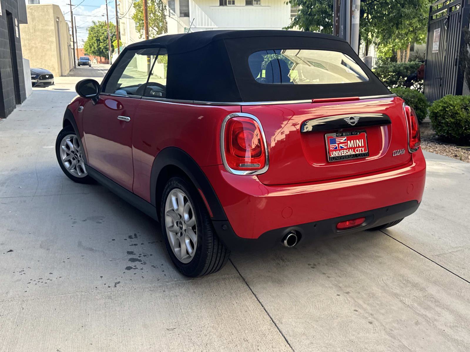 Used 2019 MINI Cooper Convertible FWD image 3