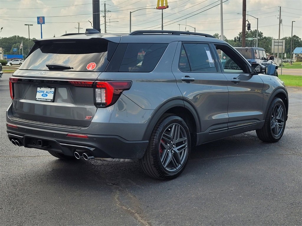 New 2025 Ford Explorer ST image 3