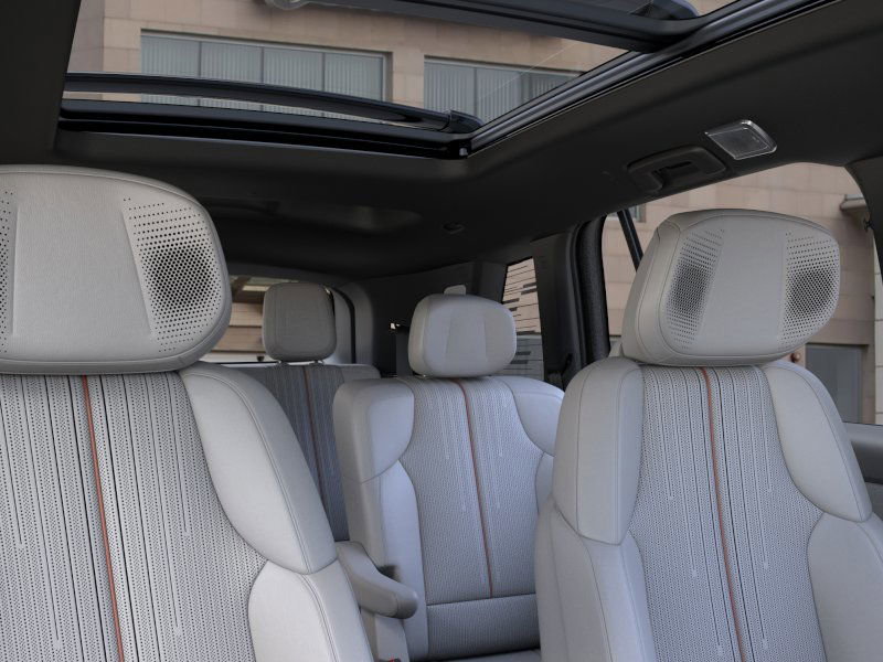 New 2026 Cadillac Vistiq Sport image 24