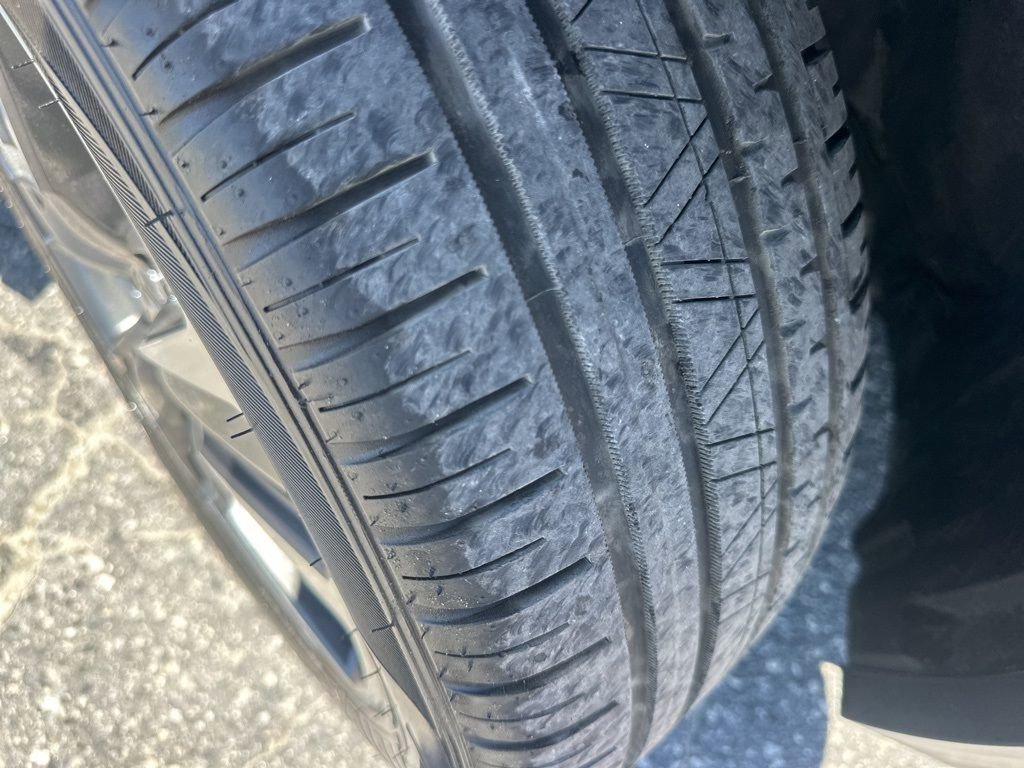 Used 2019 Lexus UX 200 w/ Premium Package image 31